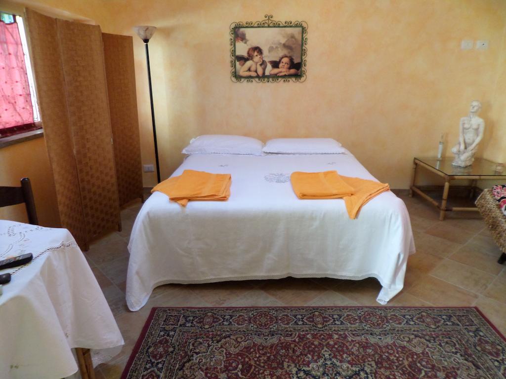 B&B Villino Lory Marino Habitación foto